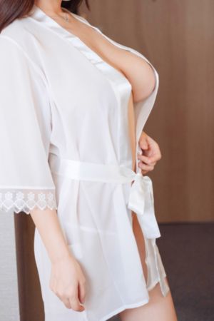 隔壁邻居女孩