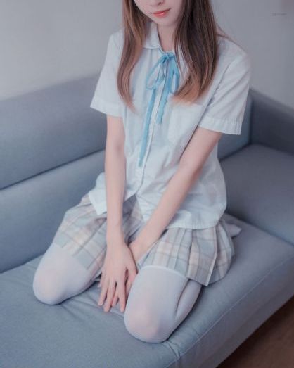 丝袜玉足小说