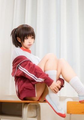 胸大的女大学生