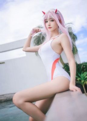 吃奶扶着岳从后面挺进乱
